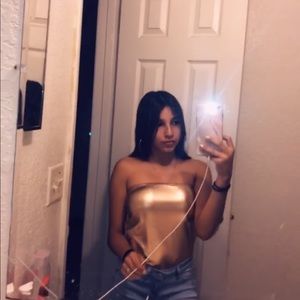 Meet your Posher, Amaris